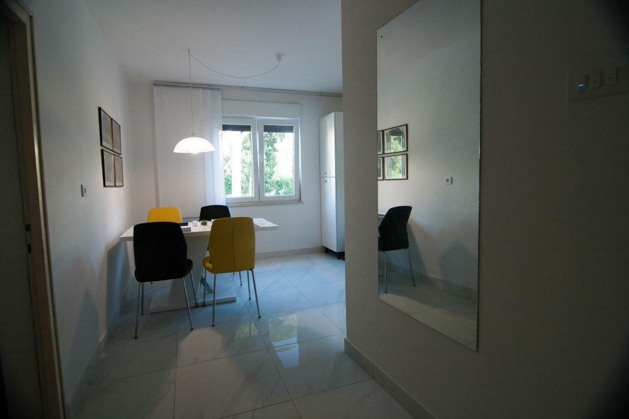 New Renovated Apartment 15 Min From Beach On Foot Пула Экстерьер фото