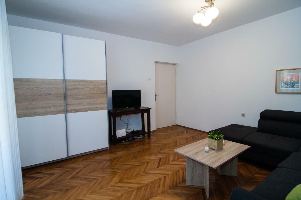 New Renovated Apartment 15 Min From Beach On Foot Пула Экстерьер фото
